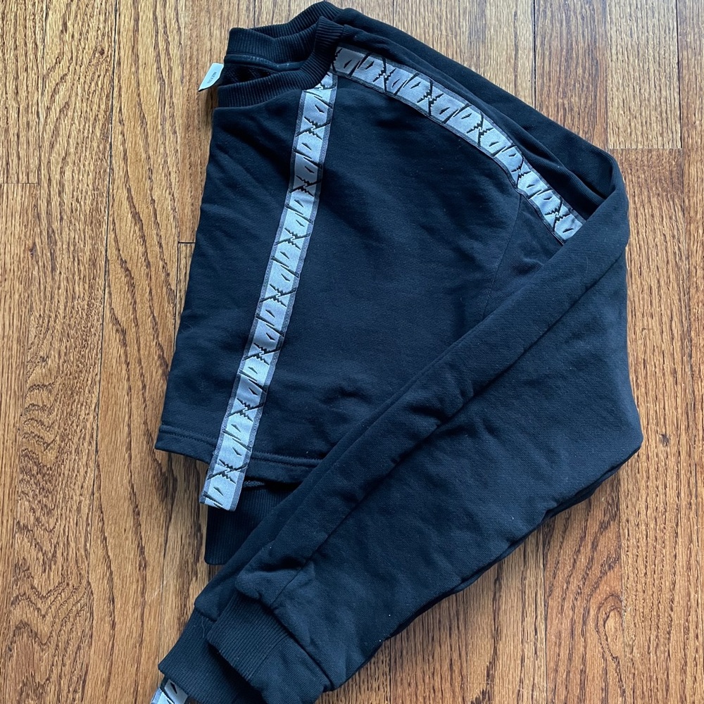 Gymshark Cropped Sweatshirt